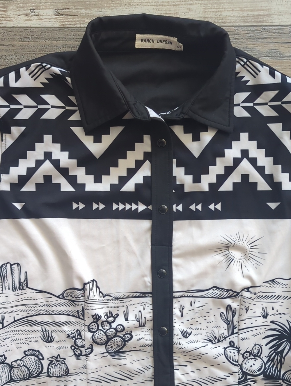 RANCH DRESS'N Fallon Taylor Black & White Southwest Desertscape Rodeo shirt sz S - Picture 6 of 14